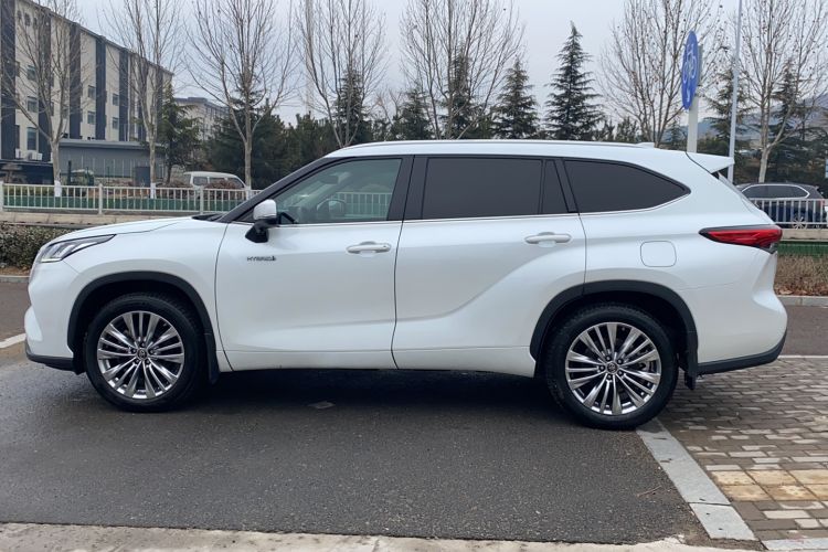 Used Toyota Highlander 2022 Dual-Engine 2.5L Four-Wheel Drive Prestige Version 7 Seats Exterior 8
