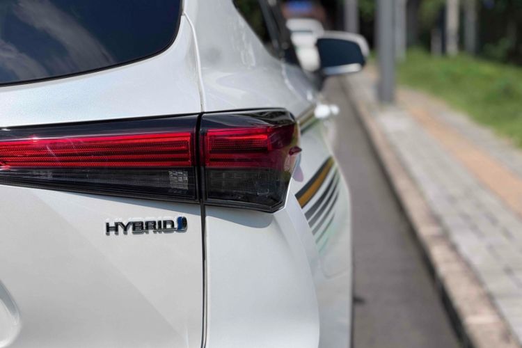 Used Toyota Highlander 2022 Dual-Engine 2.5L Four-Wheel Drive Prestige Version 7 Seats Exterior 8