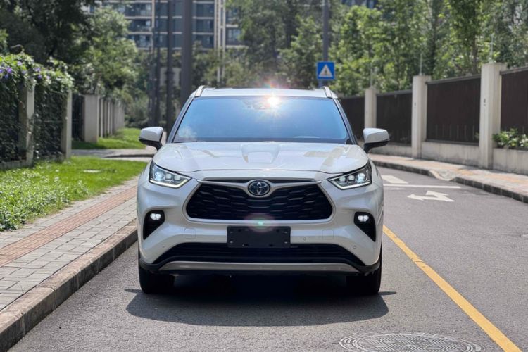 Used Toyota Highlander 2022 Dual-Engine 2.5L Four-Wheel Drive Prestige Version 7 Seats Exterior 9
