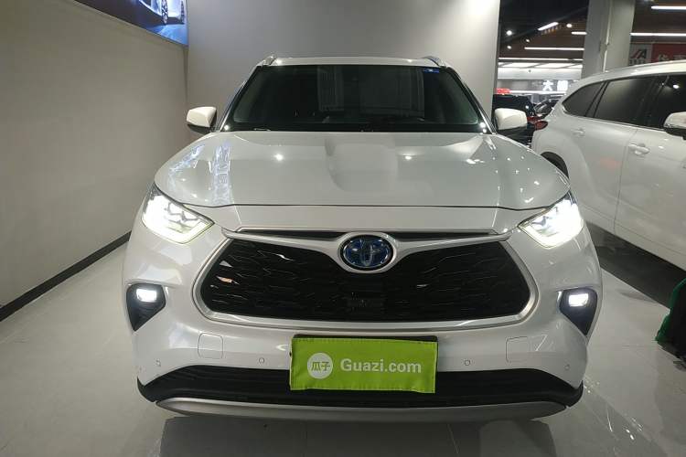 Used Toyota Highlander 2022 Dual-Engine 2.5L Four-Wheel Drive Prestige Version 7 Seats Front