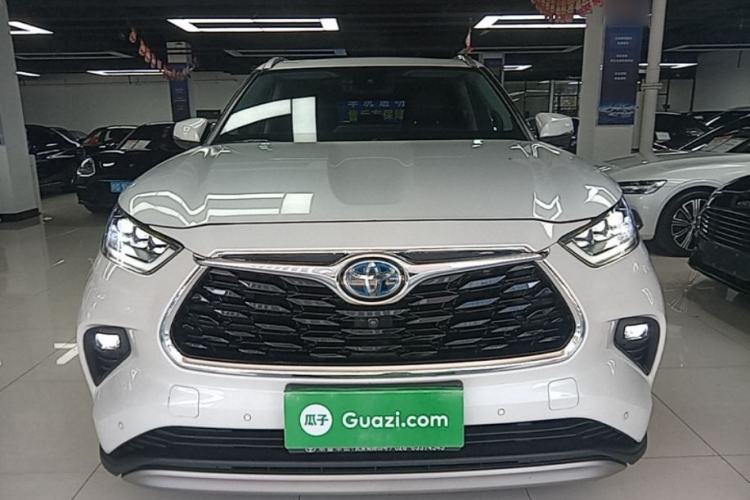Used Toyota Highlander 2022 Dual-Engine 2.5L Four-Wheel Drive Supreme Edition 7-Seater Front
