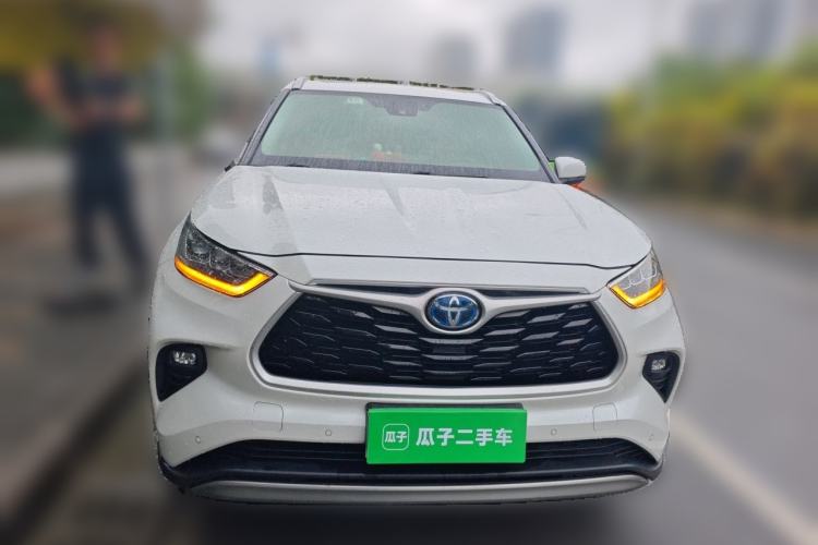 Used Toyota Highlander 2022 Dual-Engine 2.5L Two-Wheel Drive Prestige Edition 7-Seater Front