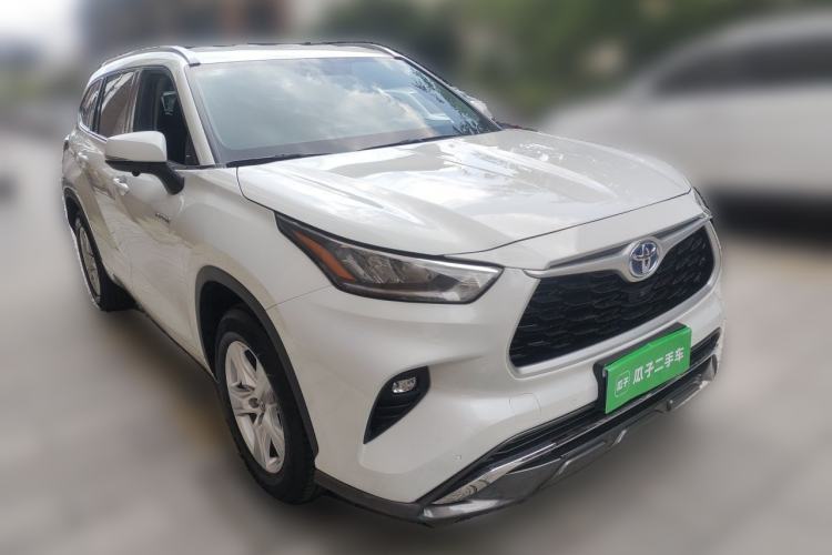 Used Toyota Highlander 2022 Dual-Engine 2.5L 4x4 Elite Edition 7-Seater Front Right 45 Deg