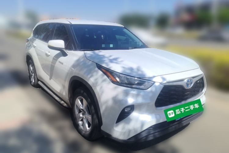 Used Toyota Highlander 2022 Dual-Engine 2.5L 4x4 Elite Edition 7-Seater Front Right 45 Deg