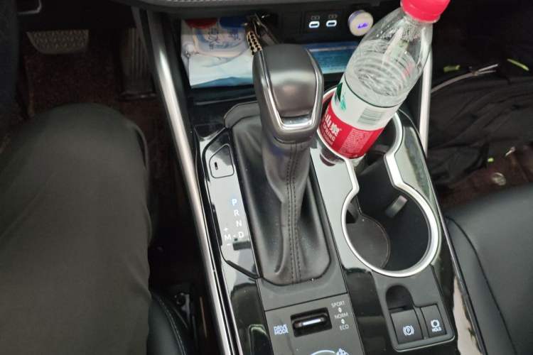 Used Toyota Highlander 2022 380T 4x4 Luxury Edition 7 Seats Gear Lever