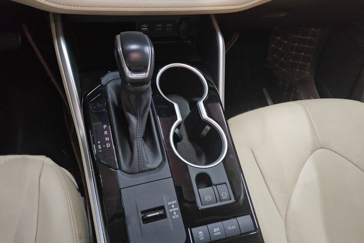 Used Toyota Highlander 2022 Dual-Engine 2.5L Four-Wheel Drive Prestige Version 7 Seats Gear Lever