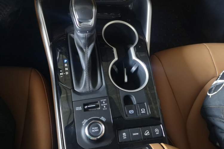 Used Toyota Highlander 2022 380T Four-Wheel Drive Prestige Edition 7-Seater Gear Lever