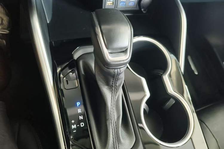 Used Toyota Highlander 2022 380T Four-Wheel Drive Prestige Edition 7-Seater Gear Lever