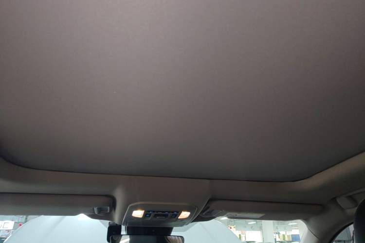 Used Toyota Highlander 2022 Dual-Engine 2.5L Four-Wheel Drive Prestige Version 7 Seats Headliner