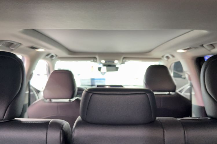 Used Toyota Highlander 2022 Dual-Engine 2.5L Four-Wheel Drive Prestige Version 7 Seats Headliner