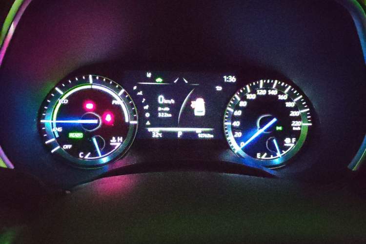 Used Toyota Highlander 2022 Dual-Engine 2.5L Four-Wheel Drive Prestige Version 7 Seats Instrument Cluster