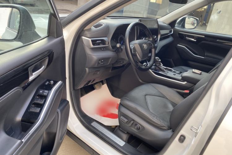Used Toyota Highlander 2022 Dual-Engine 2.5L Four-Wheel Drive Prestige Version 7 Seats Interior 1