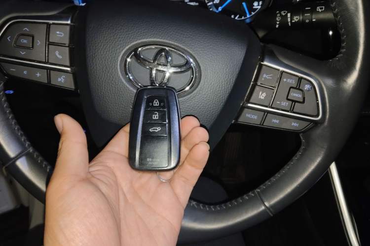 Used Toyota Highlander 2022 Dual-Engine 2.5L Four-Wheel Drive Prestige Version 7 Seats Interior 1