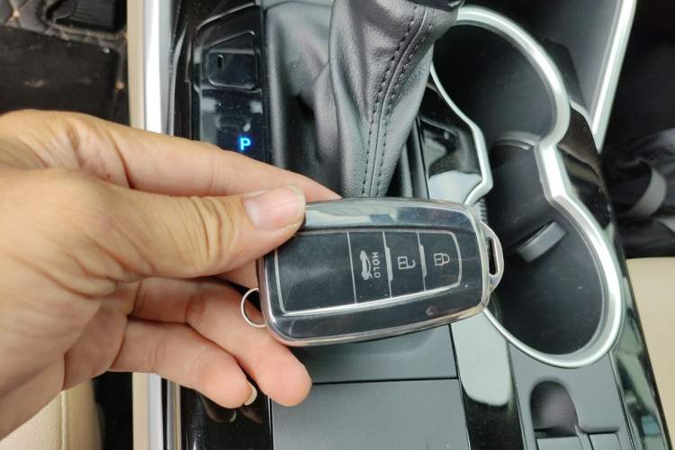 Used Toyota Highlander 2022 Dual-Engine 2.5L Four-Wheel Drive Prestige Version 7 Seats Interior 1