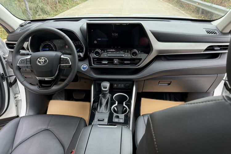 Used Toyota Highlander 2022 Dual-Engine 2.5L Four-Wheel Drive Prestige Version 7 Seats Interior 1