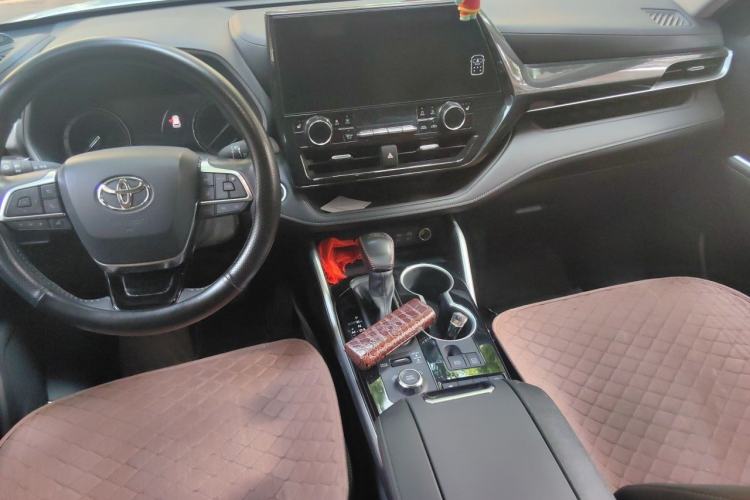 Used Toyota Highlander 2022 380T 4x4 Luxury Edition 7 Seats Interior 2