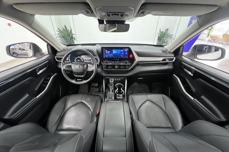 Used Toyota Highlander 2022 Dual-Engine 2.5L Four-Wheel Drive Prestige Version 7 Seats Interior 3