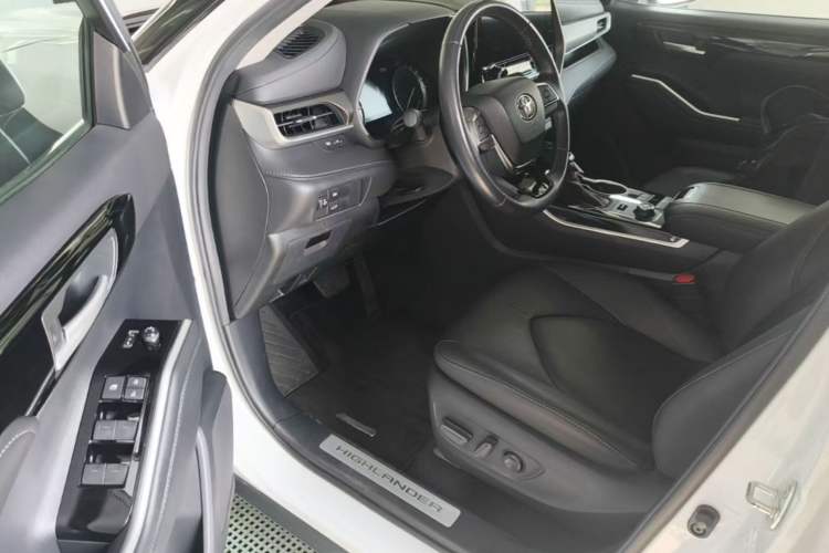 Used Toyota Highlander 2022 380T Four-Wheel Drive Prestige Edition 7-Seater Interior 3