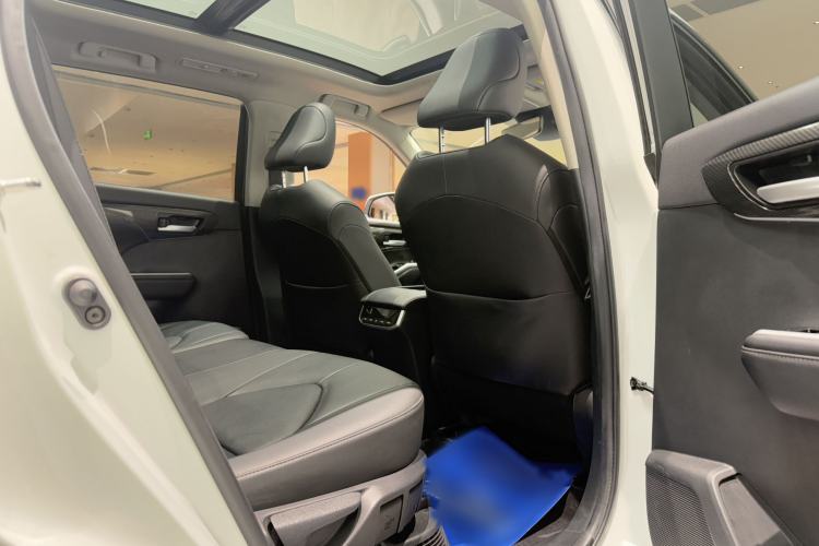 Used Toyota Highlander 2022 Dual-Engine 2.5L Four-Wheel Drive Prestige Version 7 Seats Interior 5