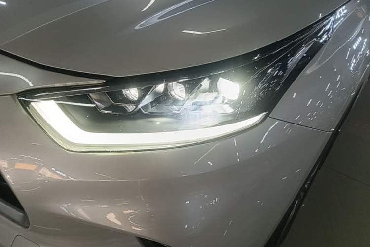 Used Toyota Highlander 2022 Dual-Engine 2.5L Four-Wheel Drive Prestige Version 7 Seats Left Front Headlight