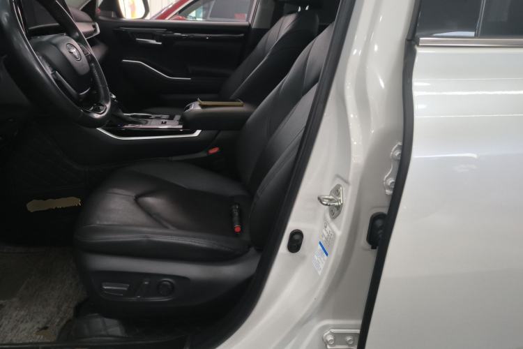 Used Toyota Highlander 2022 Dual-Engine 2.5L Four-Wheel Drive Prestige Version 7 Seats Left Front Seat