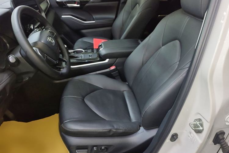 Used Toyota Highlander 2022 Dual-Engine 2.5L Four-Wheel Drive Prestige Version 7 Seats Left Front Seat
