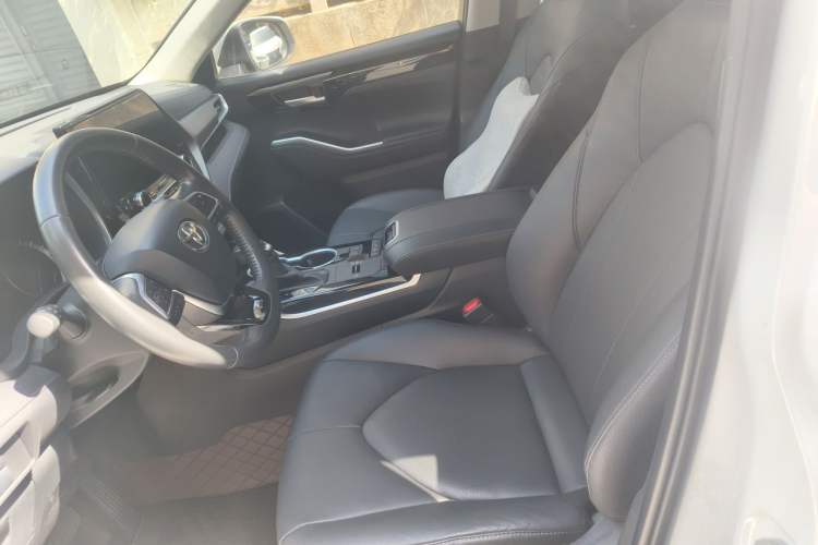 Used Toyota Highlander 2022 Dual-Engine 2.5L Four-Wheel Drive Luxury Edition 7 Seats Left Front Seat
