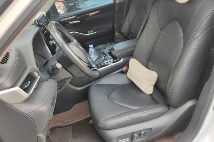 Used Toyota Highlander 2022 Dual-Engine 2.5L Four-Wheel Drive Prestige Version 7 Seats Left Front Seat