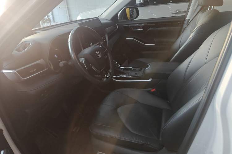 Used Toyota Highlander 2022 Dual-Engine 2.5L Four-Wheel Drive Prestige Version 7 Seats Left Front Seat