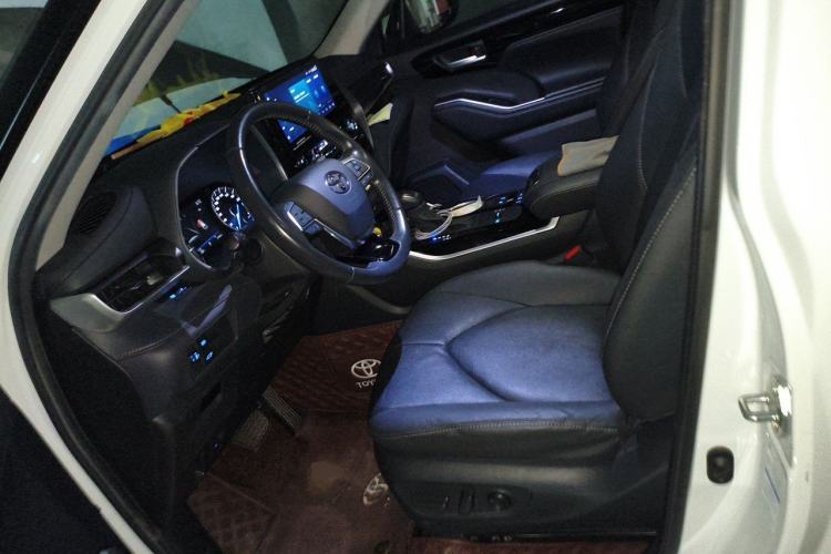 Used Toyota Highlander 2022 Dual-Engine 2.5L Four-Wheel Drive Prestige Version 7 Seats Left Front Seat