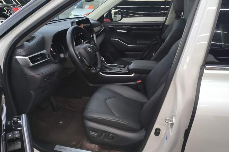 Used Toyota Highlander 2022 Dual-Engine 2.5L Four-Wheel Drive Prestige Version 7 Seats Left Front Seat