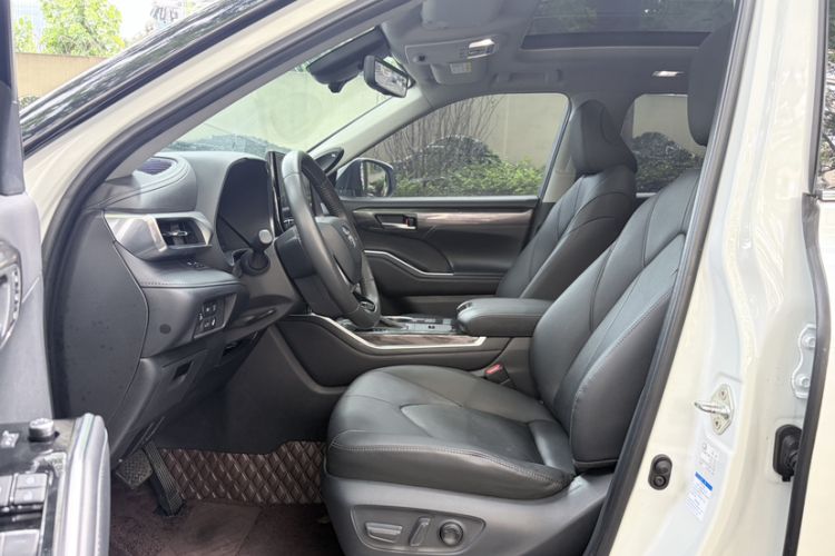 Used Toyota Highlander 2022 Dual-Engine 2.5L Four-Wheel Drive Supreme Edition 7-Seater Left Front Seat
