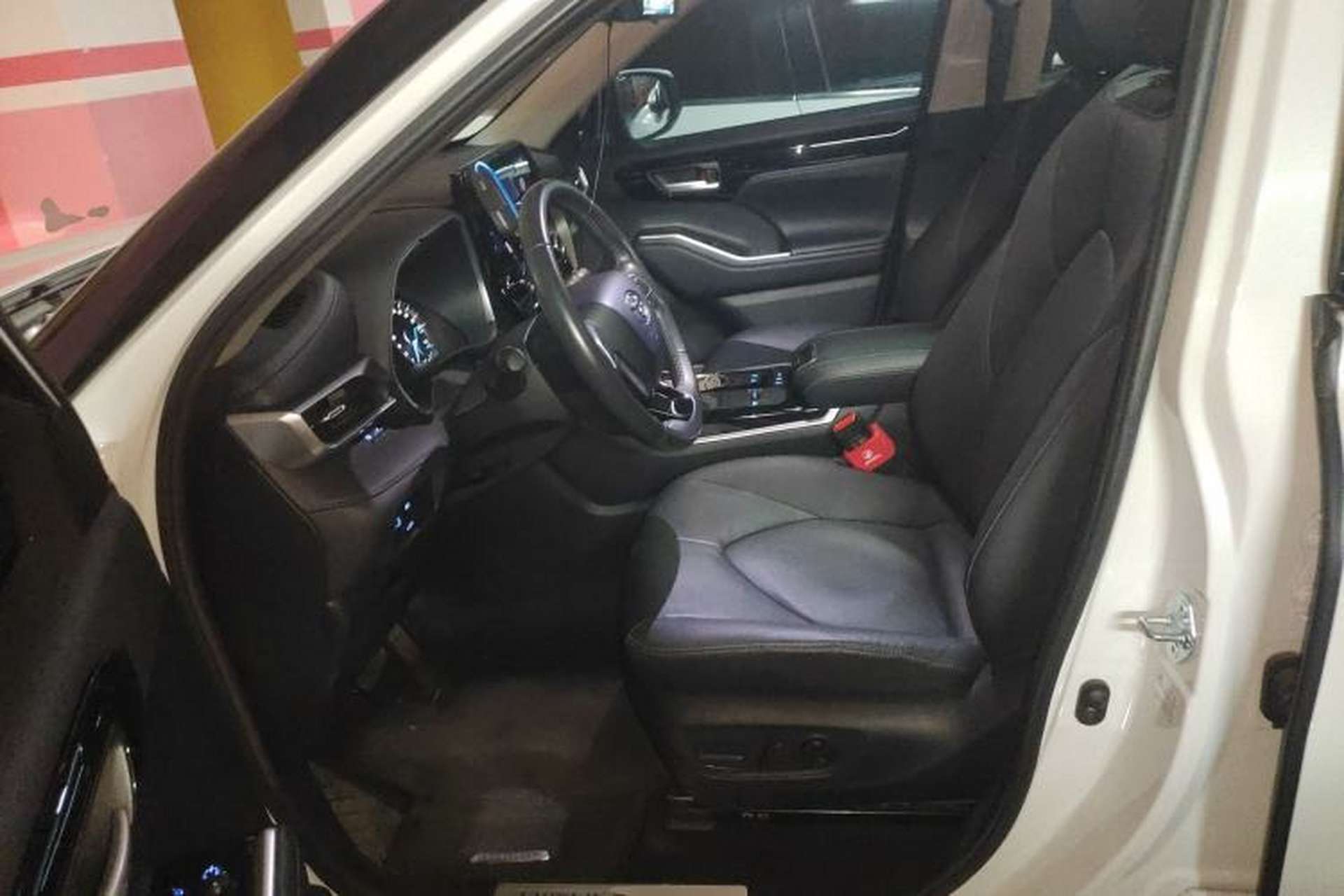 Used Toyota Highlander 2022 Dual-Engine 2.5L Four-Wheel Drive Prestige Version 7 Seats Left Front Seat
