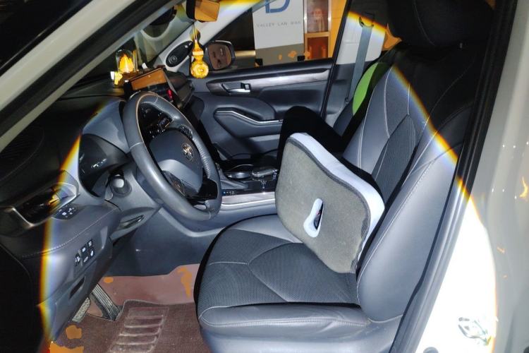 Used Toyota Highlander 2022 Dual-Engine 2.5L Four-Wheel Drive Supreme Edition 7-Seater Left Front Seat