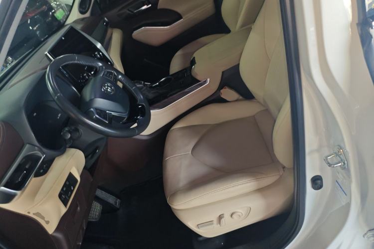 Used Toyota Highlander 2022 Dual-Engine 2.5L Four-Wheel Drive Supreme Edition 7-Seater Left Front Seat