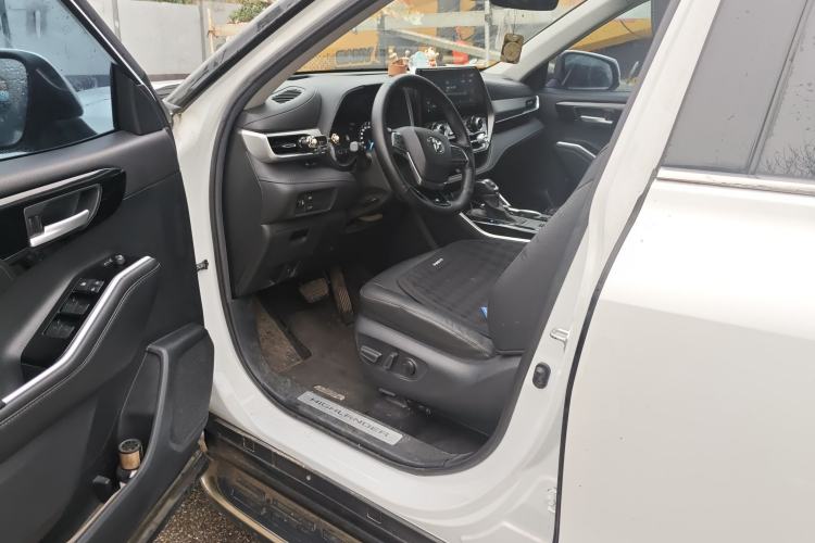 Used Toyota Highlander 2022 Dual-Engine 2.5L Four-Wheel Drive Prestige Version 7 Seats Left Front Seat