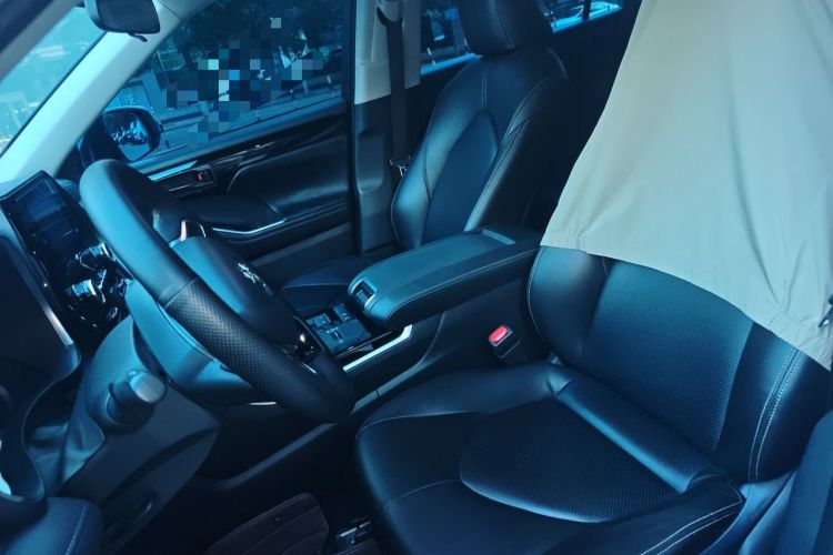 Used Toyota Highlander 2022 Dual-Engine 2.5L Two-Wheel Drive Elite Edition 5 Seats Left Front Seat