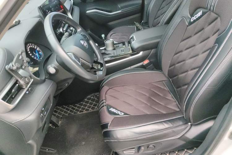 Used Toyota Highlander 2022 Dual-Engine 2.5L Four-Wheel Drive Prestige Version 7 Seats Left Front Seat