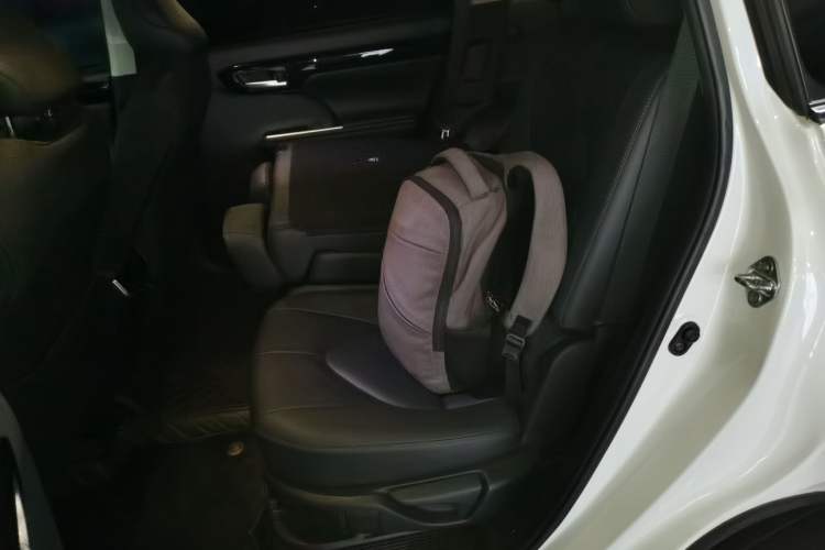 Used Toyota Highlander 2022 Dual-Engine 2.5L Four-Wheel Drive Supreme Edition 7-Seater Left Rear Seat