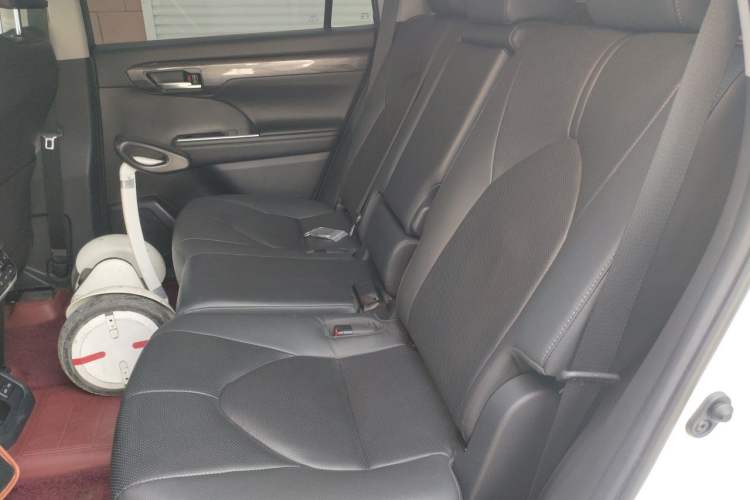 Used Toyota Highlander 2022 Dual-Engine 2.5L Four-Wheel Drive Supreme Edition 7-Seater Left Rear Seat