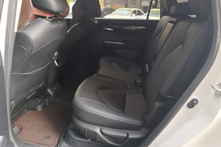 Used Toyota Highlander 2022 Dual-Engine 2.5L Four-Wheel Drive Prestige Version 7 Seats Left Rear Seat
