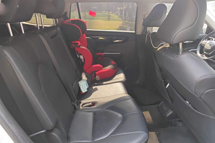 Used Toyota Highlander 2022 Dual-Engine 2.5L Four-Wheel Drive Prestige Version 7 Seats Left Rear Seat