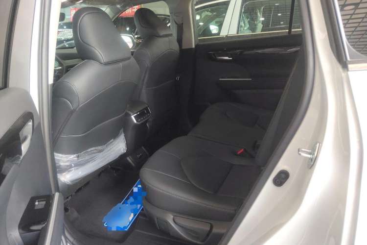 Used Toyota Highlander 2022 380T 4x4 Luxury Edition 7 Seats Left Rear Seat