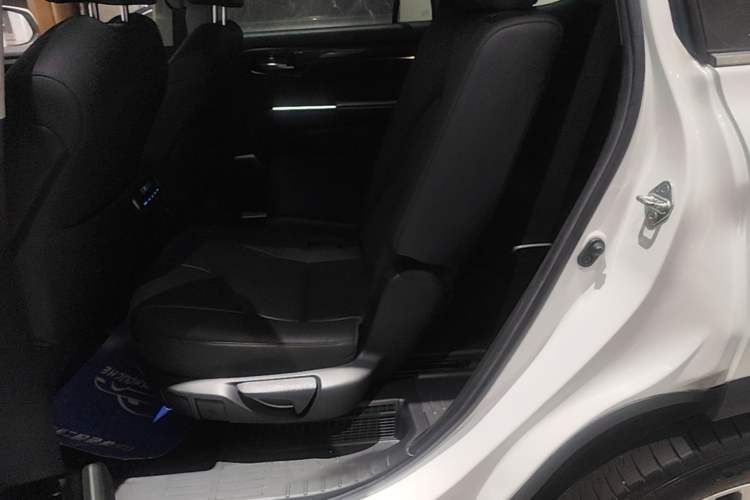 Used Toyota Highlander 2022 Dual-Engine 2.5L Four-Wheel Drive Prestige Version 7 Seats Left Rear Seat