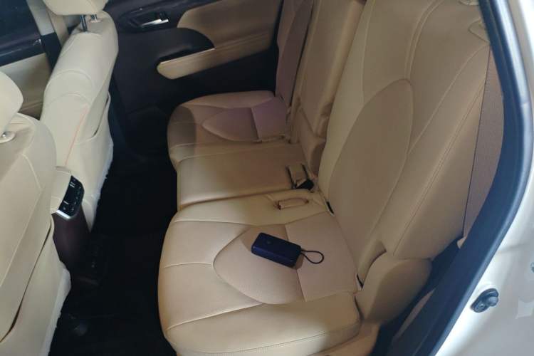 Used Toyota Highlander 2022 Dual-Engine 2.5L Four-Wheel Drive Supreme Edition 7-Seater Left Rear Seat