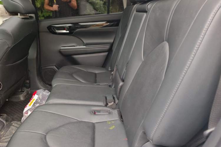 Used Toyota Highlander 2022 Dual-Engine 2.5L Two-Wheel Drive Prestige Edition 7-Seater Left Rear Seat