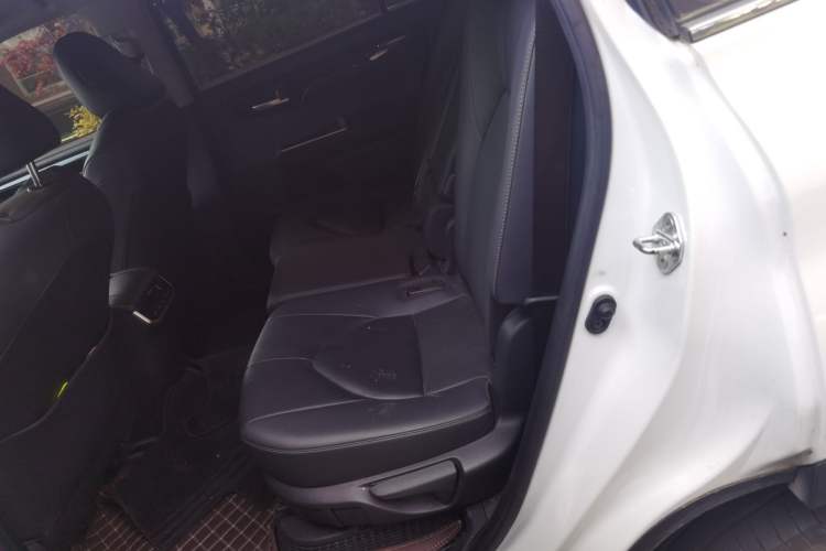 Used Toyota Highlander 2022 Dual-Engine 2.5L Two-Wheel Drive Prestige Edition 7-Seater Left Rear Seat