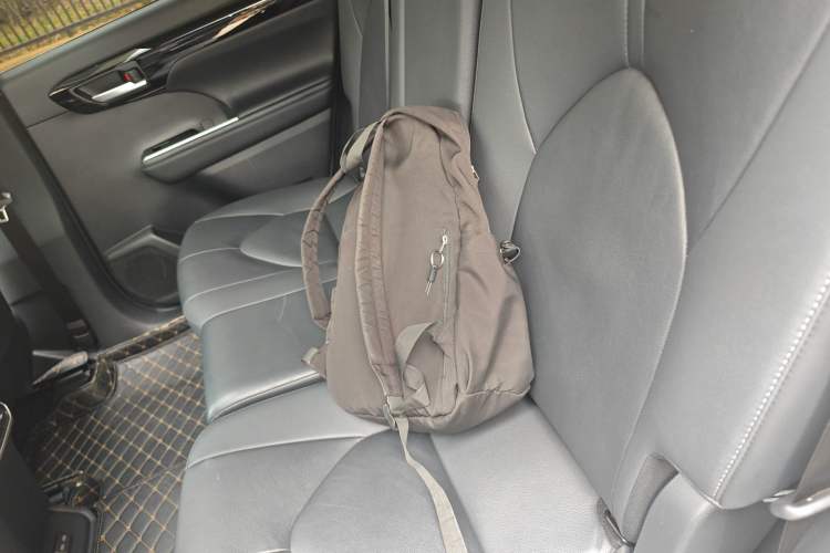 Used Toyota Highlander 2022 Dual-Engine 2.5L Four-Wheel Drive Prestige Version 7 Seats Left Rear Seat