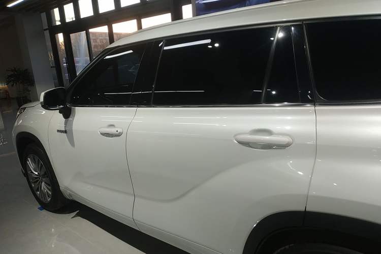 Used Toyota Highlander 2022 Dual-Engine 2.5L Four-Wheel Drive Prestige Version 7 Seats Left Side