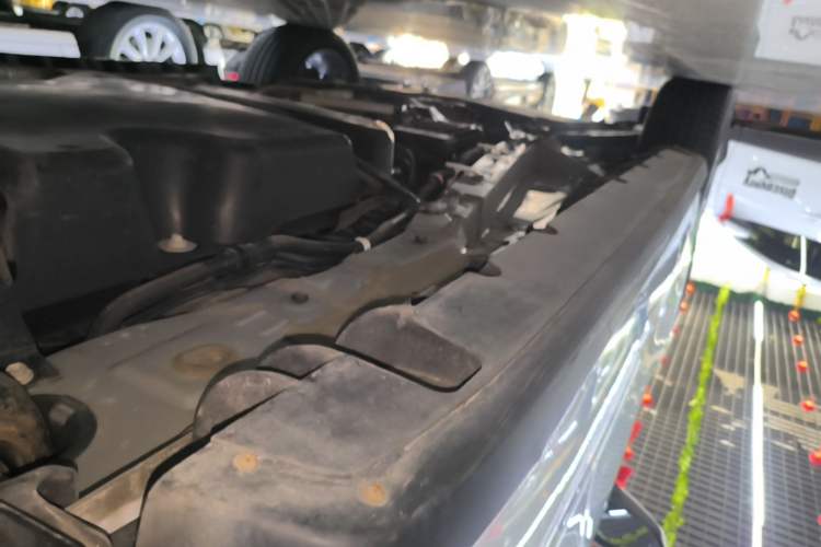 Used Toyota Highlander 2022 Dual-Engine 2.5L Four-Wheel Drive Prestige Version 7 Seats Left Side Sill